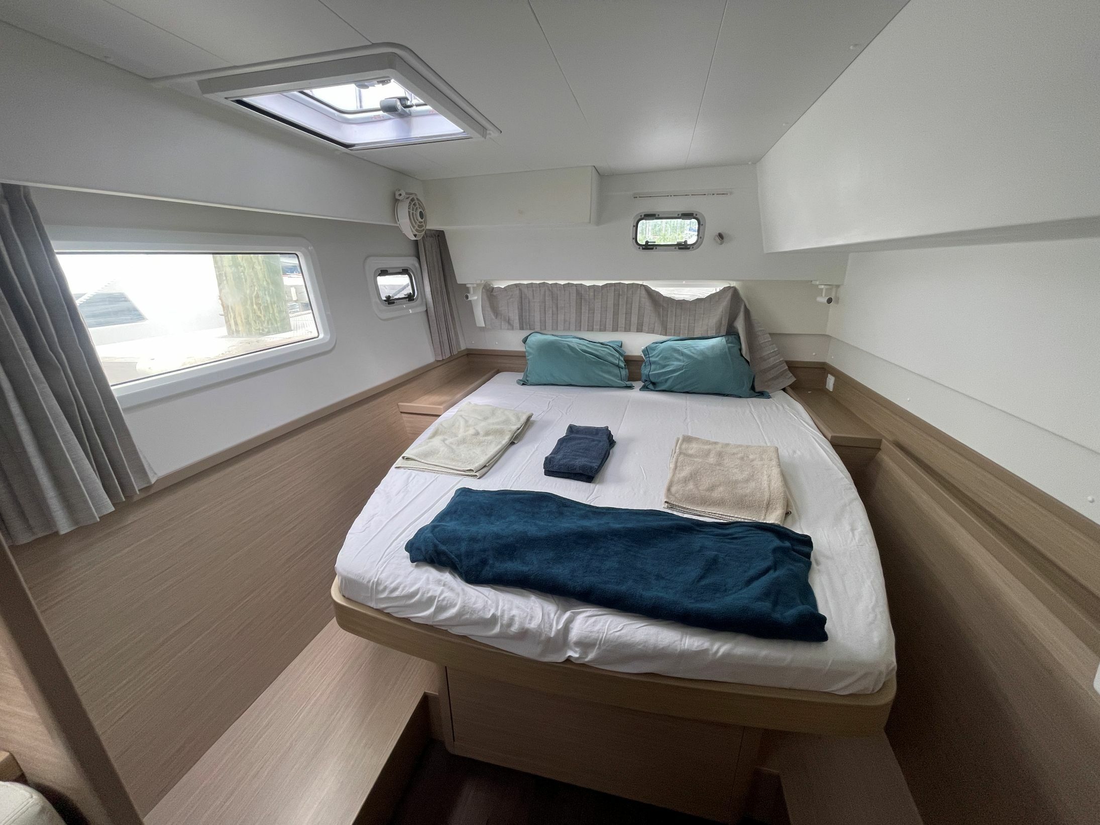 Lagoon 42 | Bellatrix