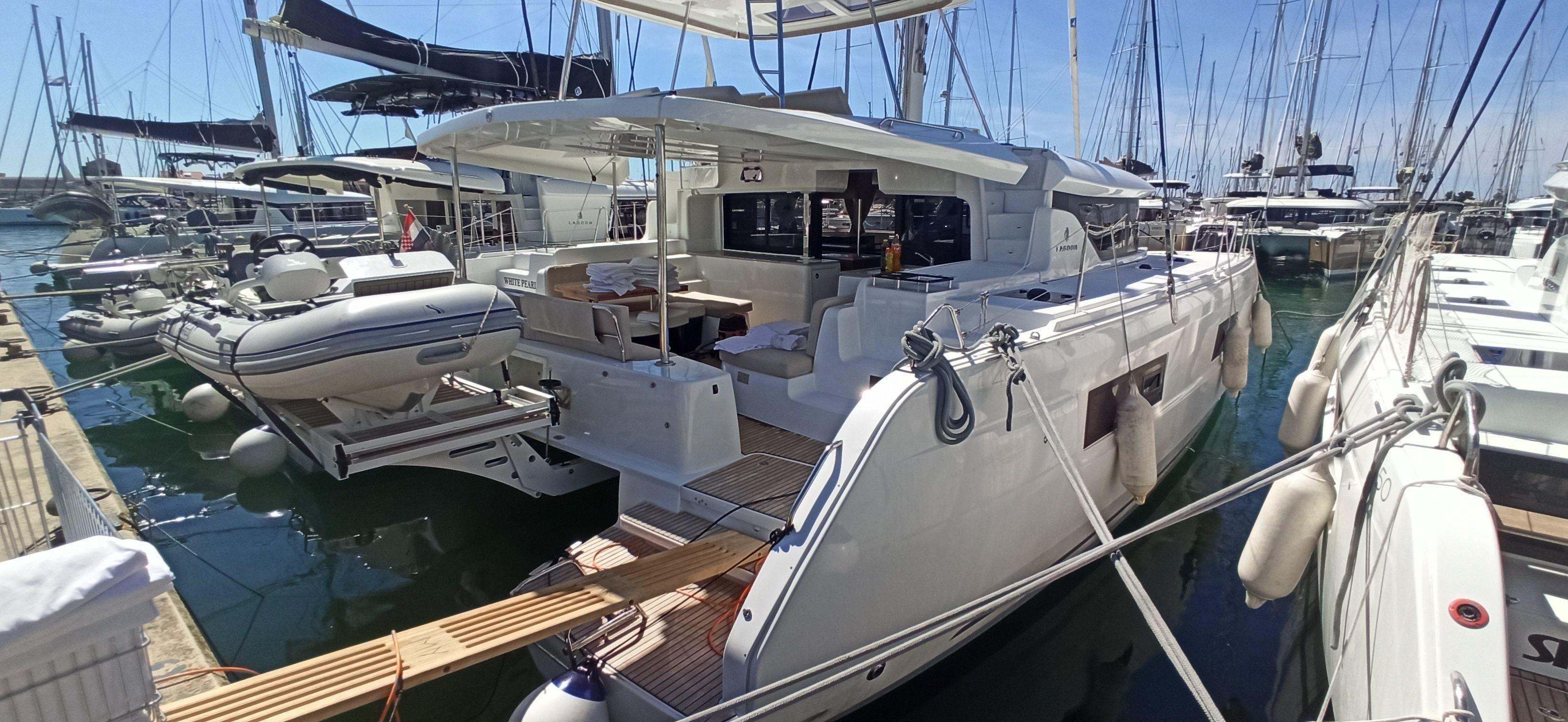 Lagoon 46 | White Pearl