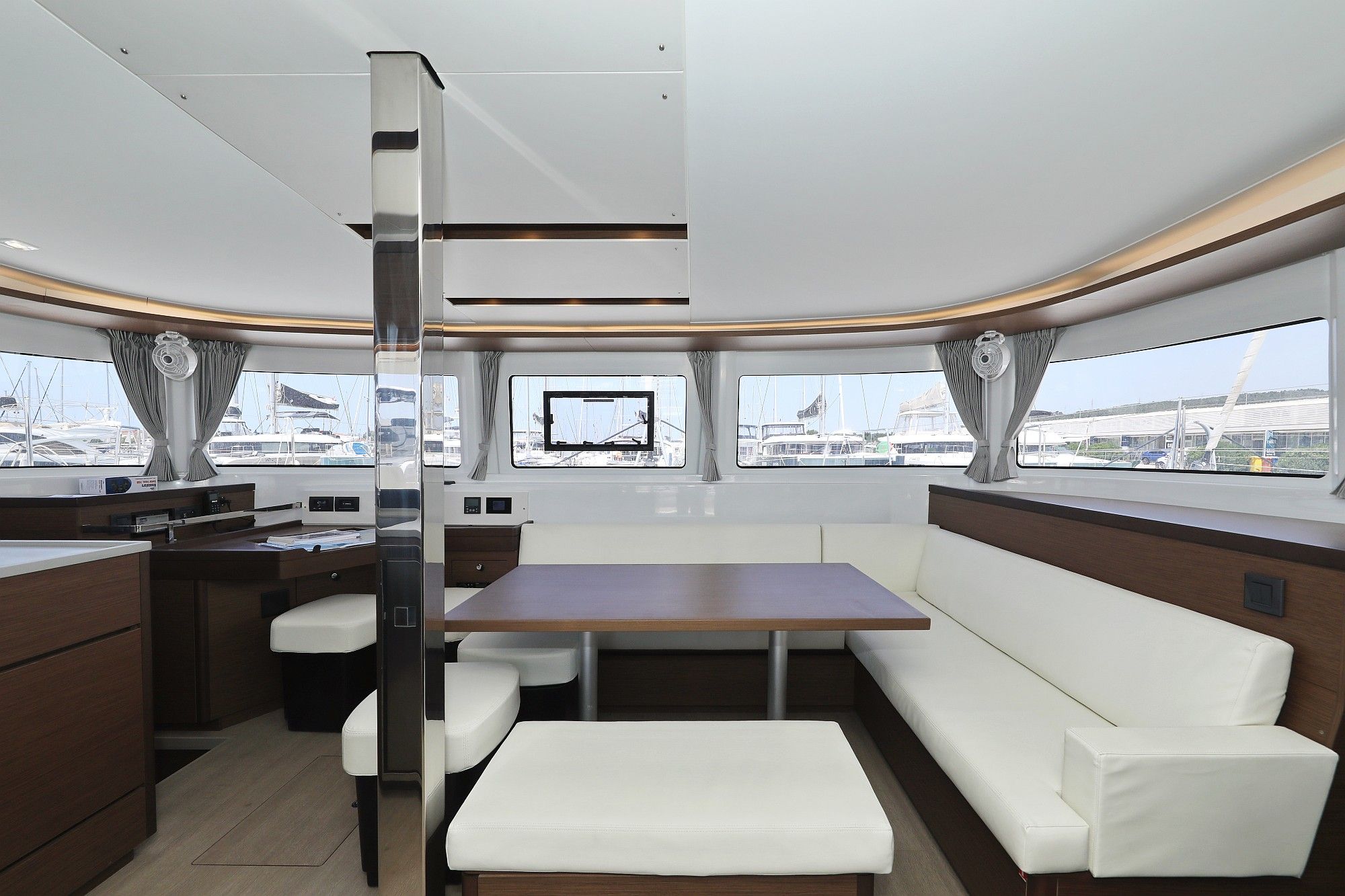 Lagoon 46 | White Pearl