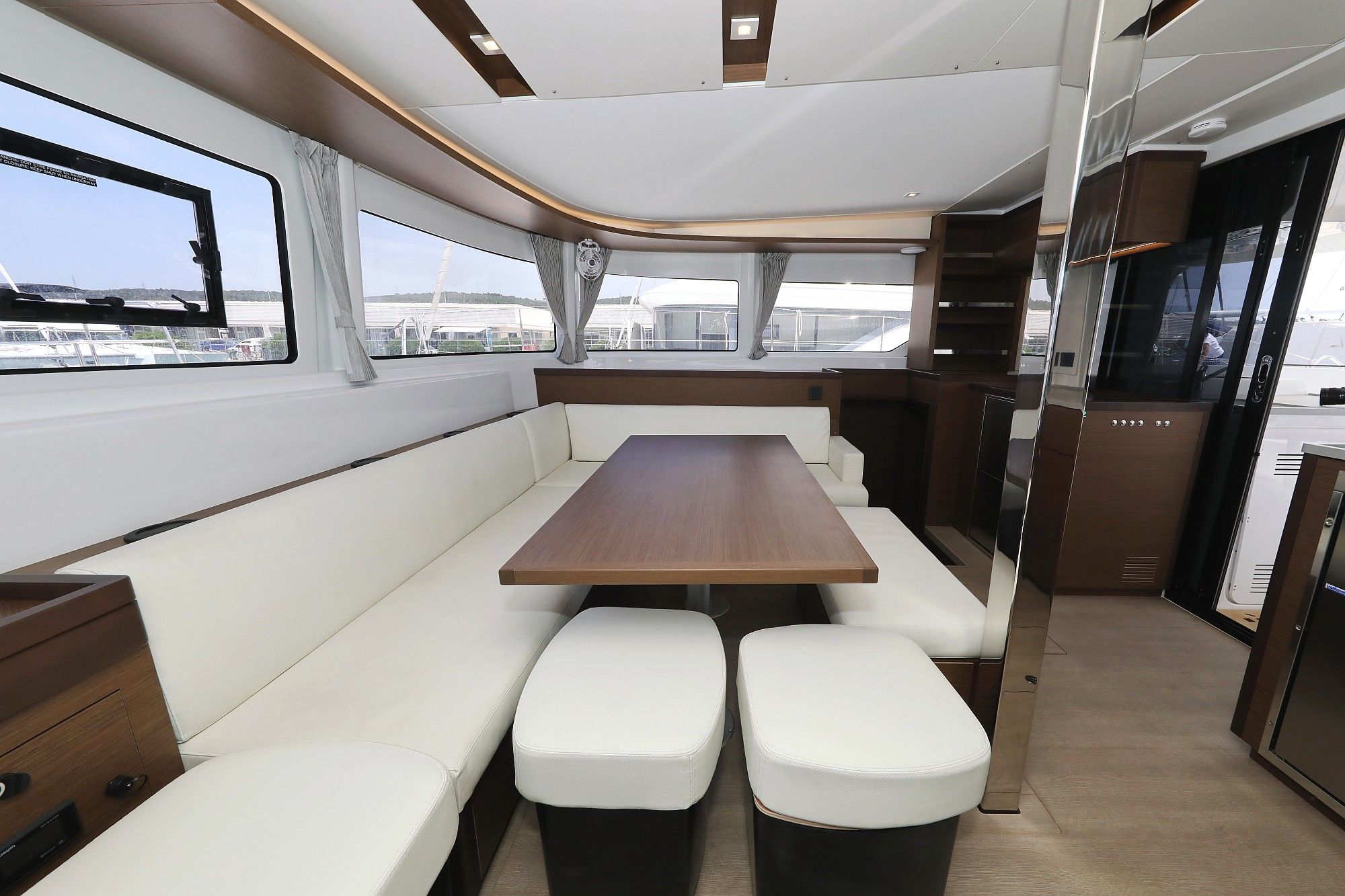 Lagoon 46 | White Pearl