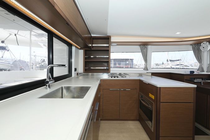 Lagoon 46 | White Pearl