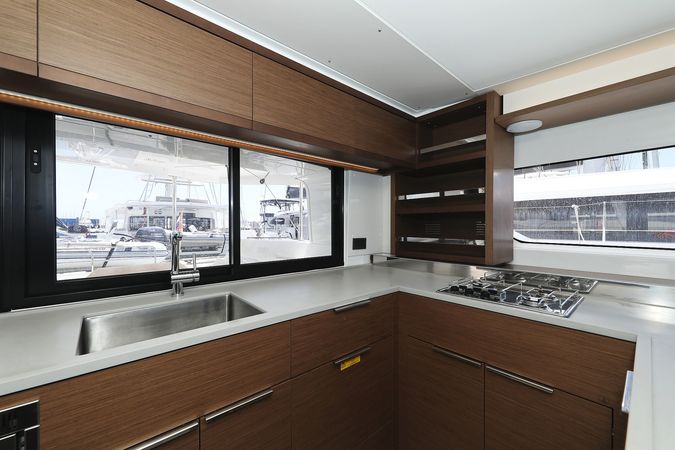 Lagoon 46 | White Pearl