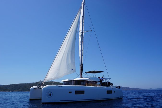 Lagoon 42 | Stardust