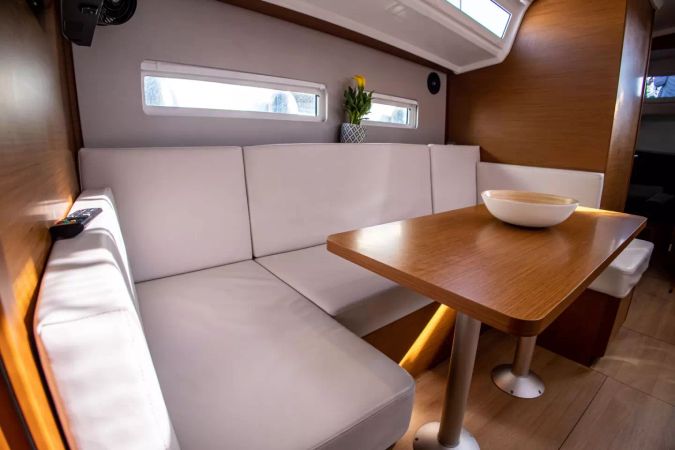 Jeanneau Sun Odyssey 410 | Psi Octanis