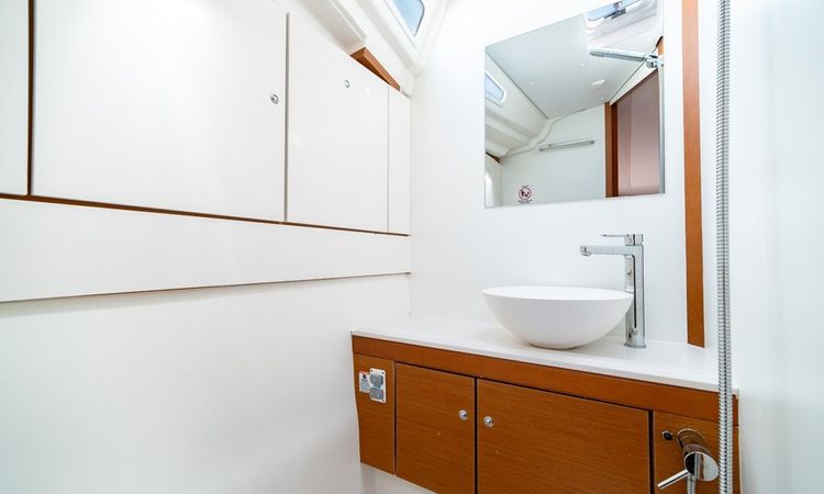 Jeanneau 54 | Nobilis One