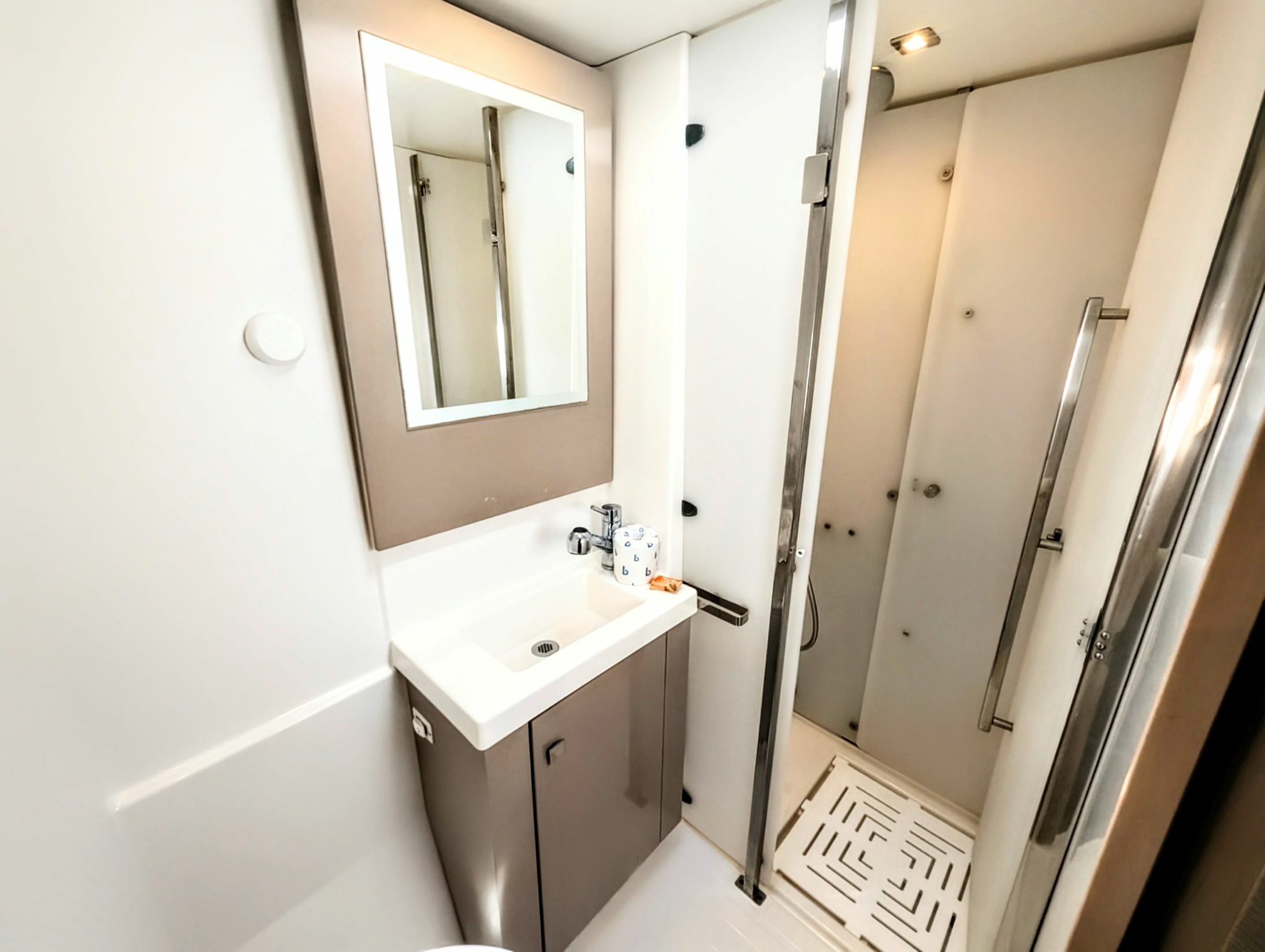Fountaine Pajot Astrea 42 | Laura Mae