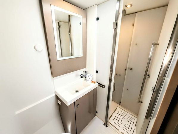 Fountaine Pajot Astrea 42 | Laura Mae