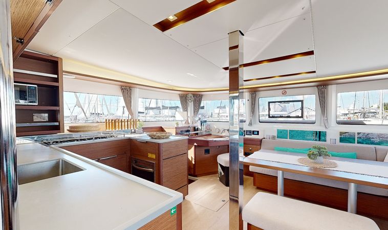 Lagoon 46 | Aqua Vitae