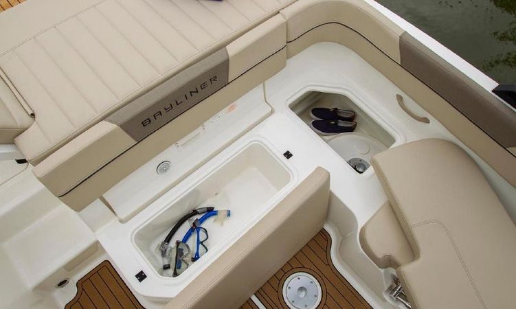 Bayliner VR5 OB | 20