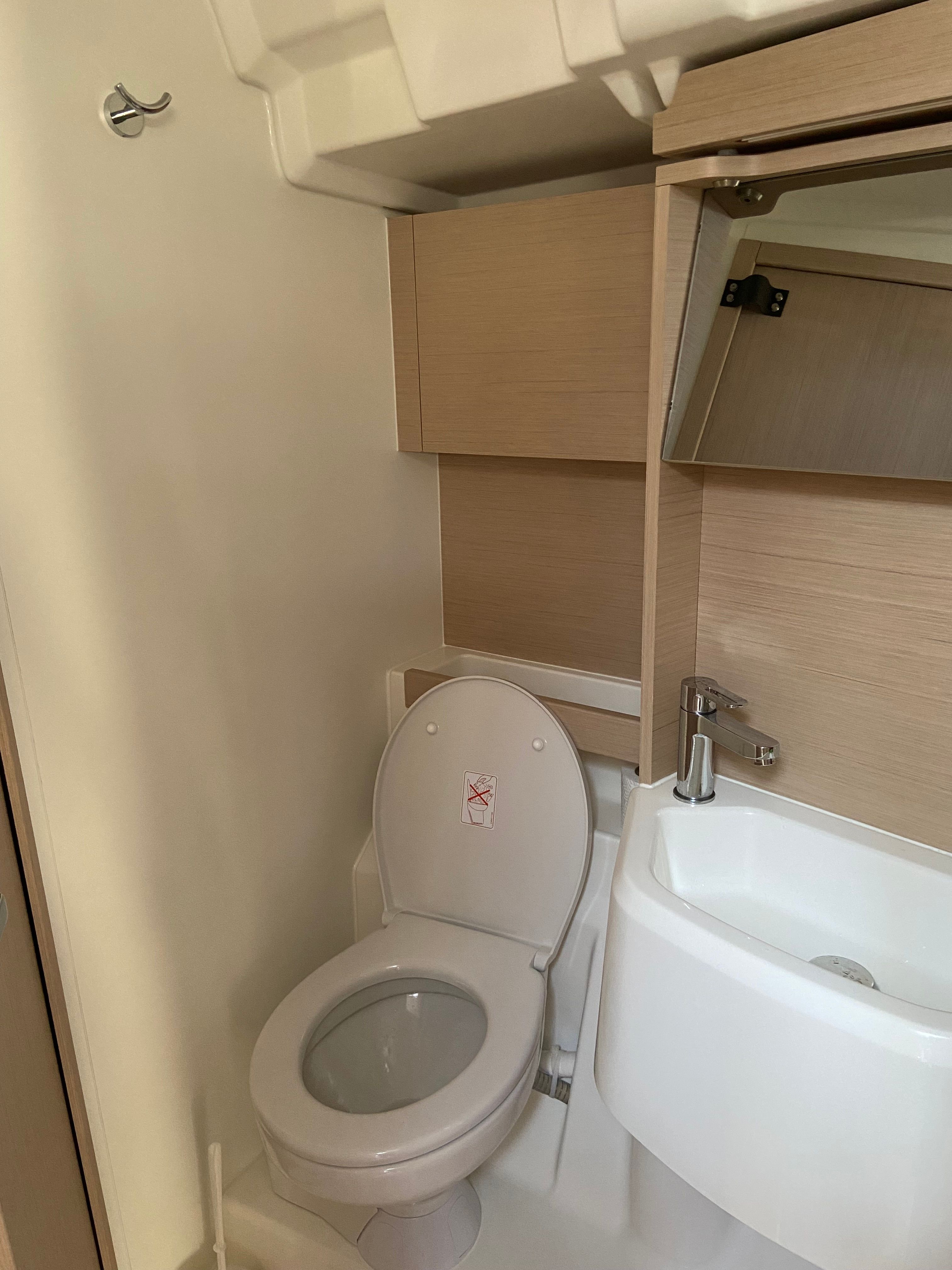 Beneteau Oceanis 51.1 | Escape