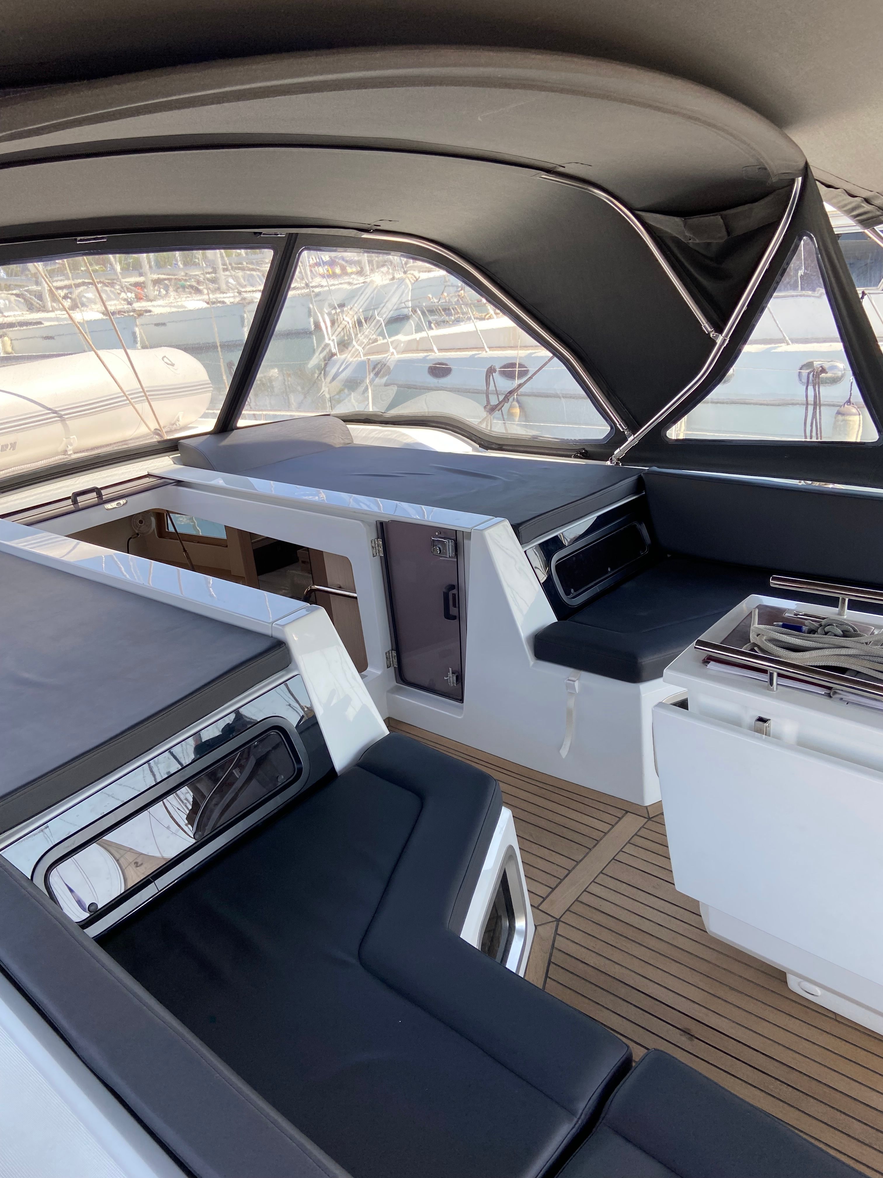 Beneteau Oceanis 51.1 | Escape