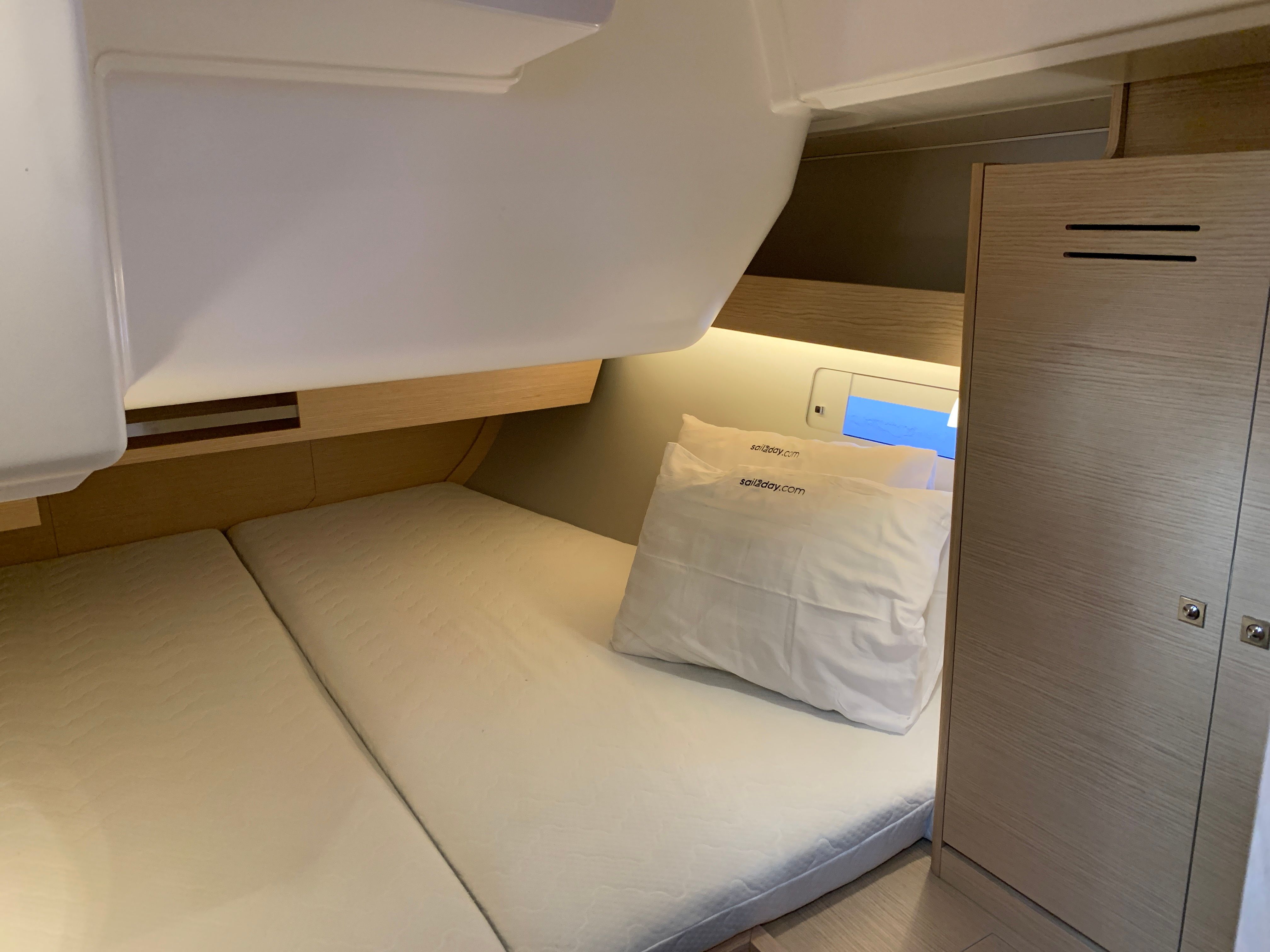 Dufour 430 | Gosailing