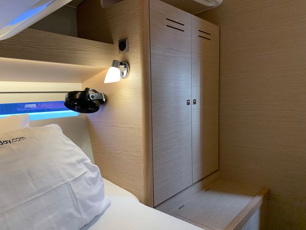 Dufour 430 | Gosailing