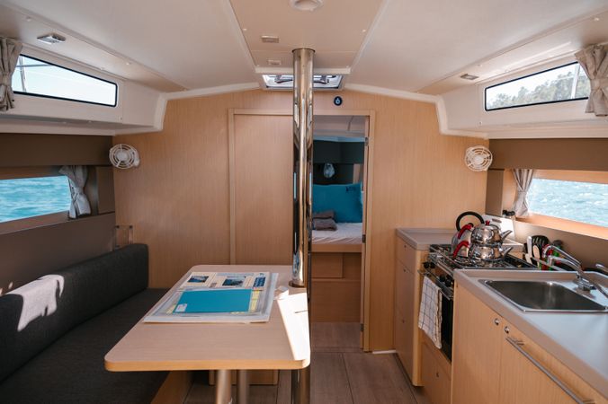 Beneteau Oceanis 38.1 | Stargazer