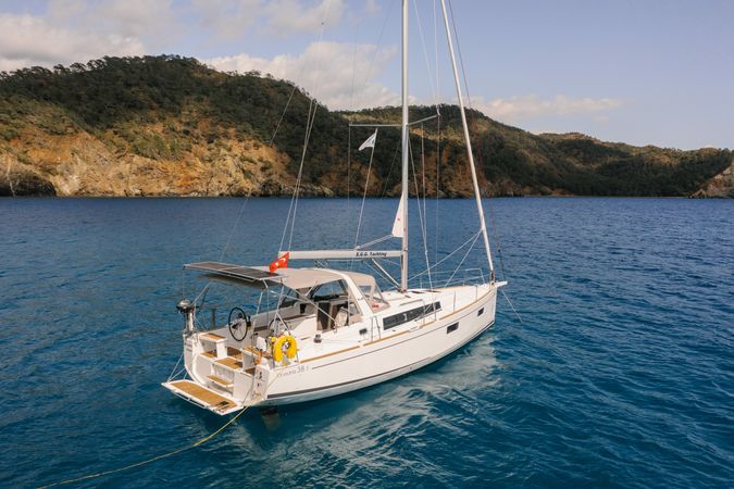 Beneteau Oceanis 38.1 | Stargazer