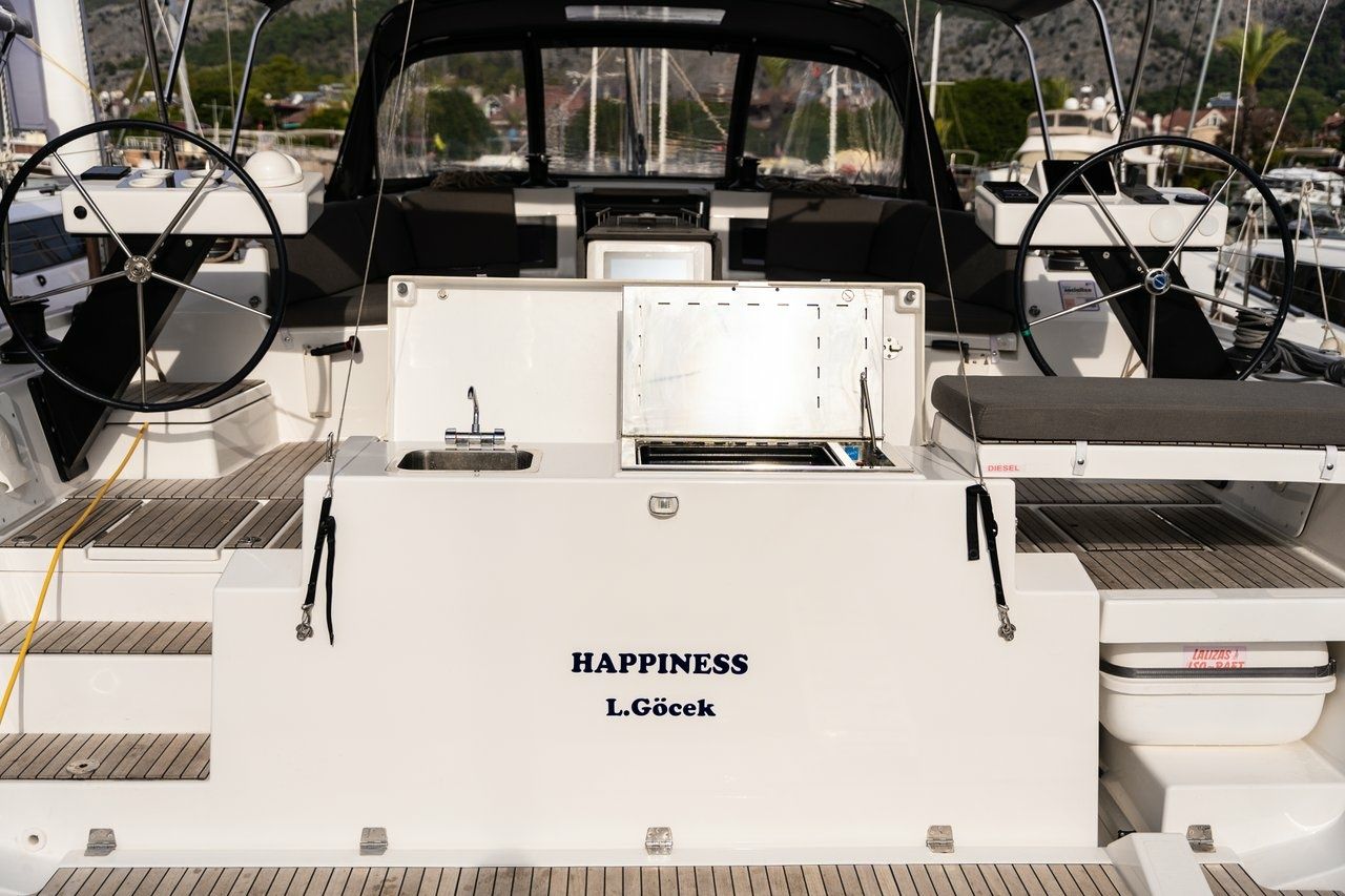 Dufour 470 | Happiness