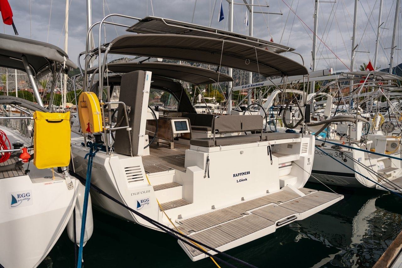 Dufour 470 | Happiness