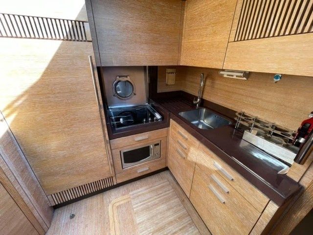 Azimut 47 Fly | Kecalu