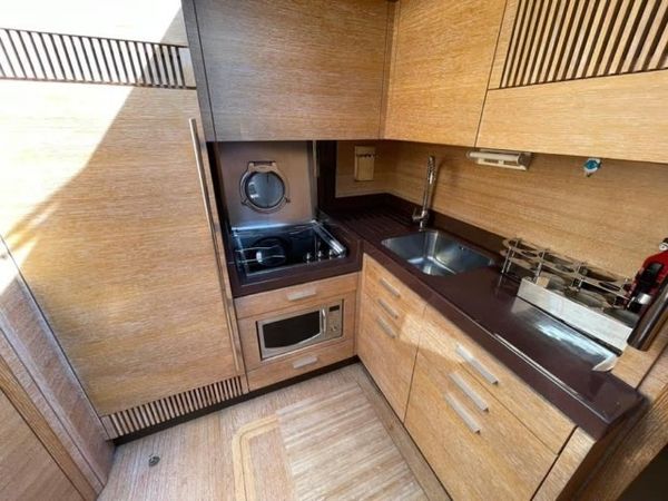 Azimut 47 Fly | Kecalu