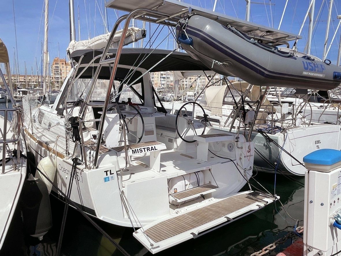 Beneteau Oceanis 35.1 | Mistral