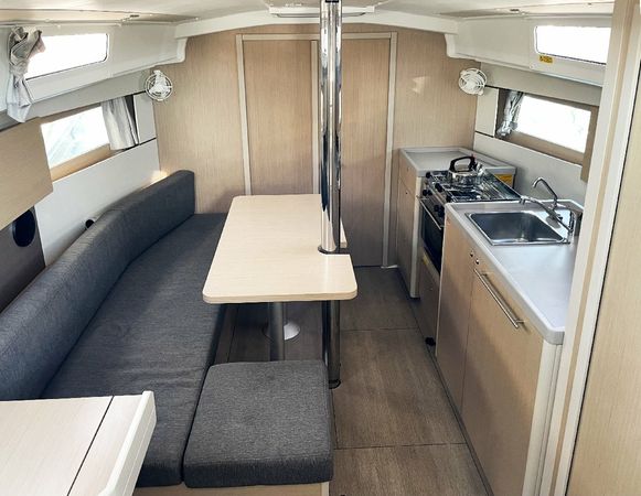 Beneteau Oceanis 35.1 | Mistral