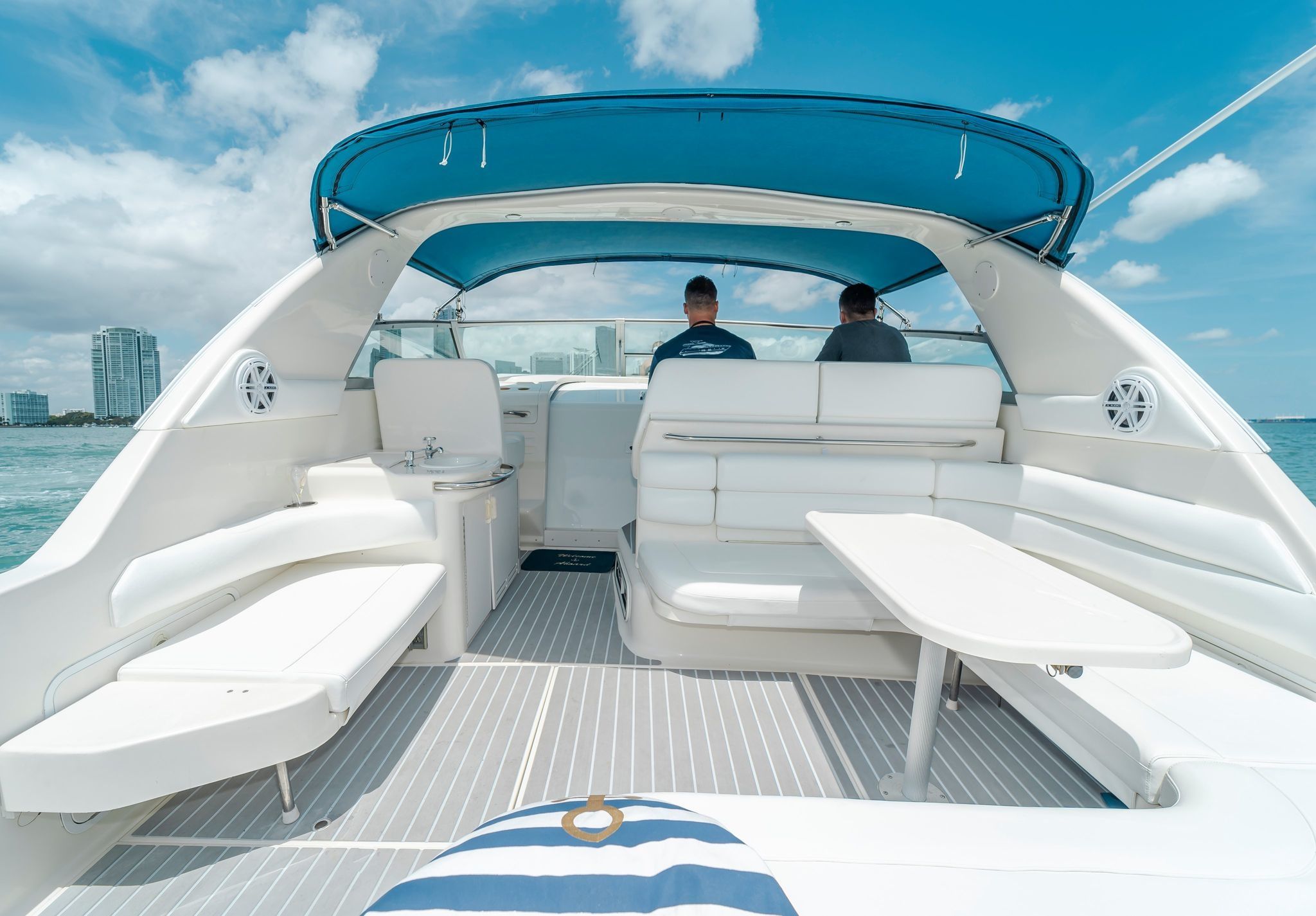 Sea Ray Sundancer 40 | Quest