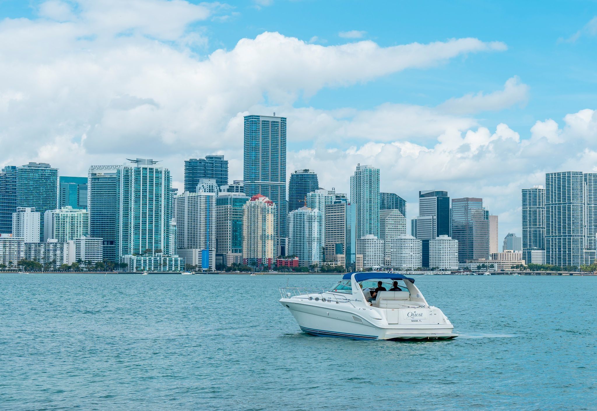 Sea Ray Sundancer 40 | Quest