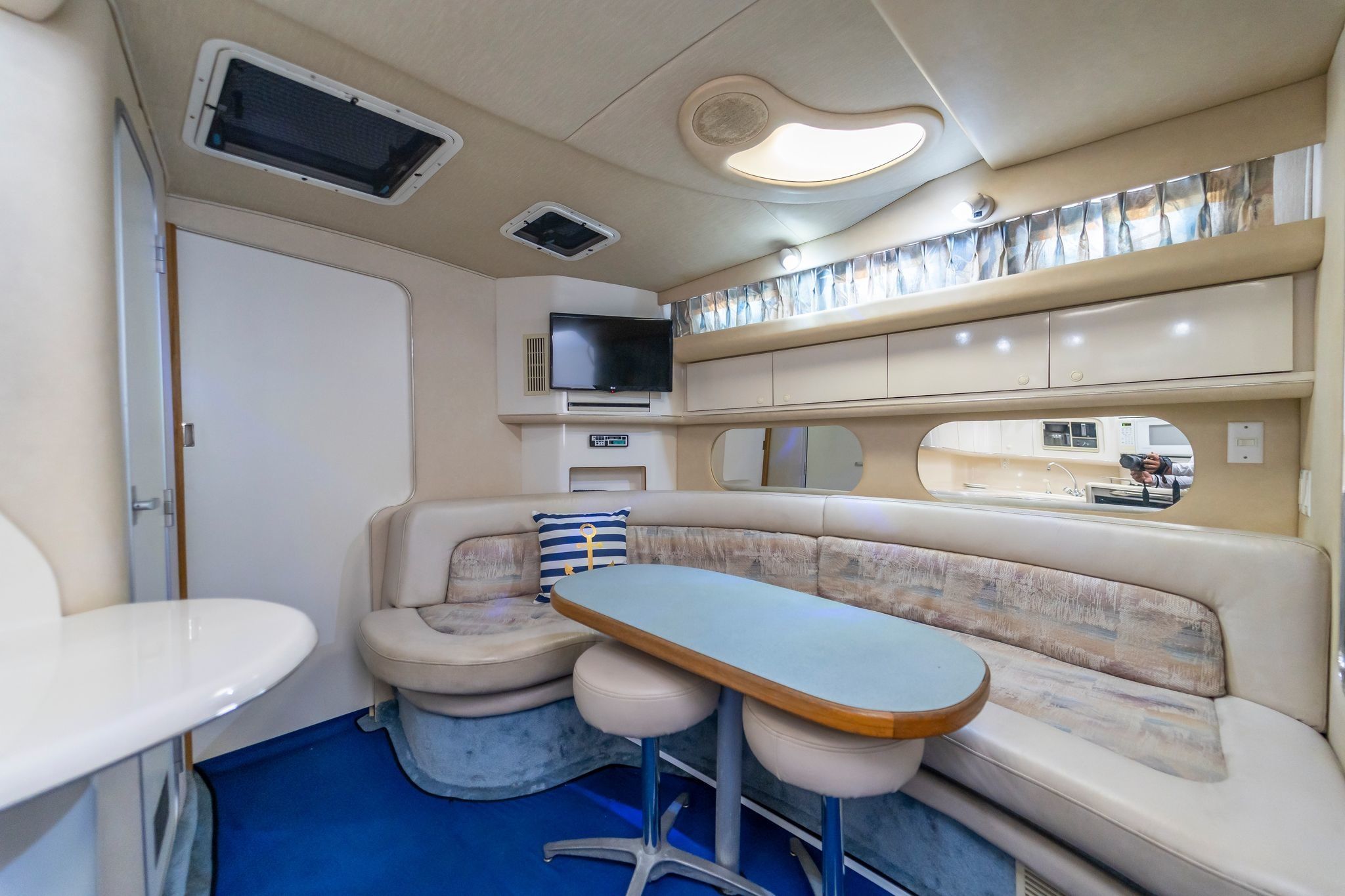 Sea Ray Sundancer 40 | Quest