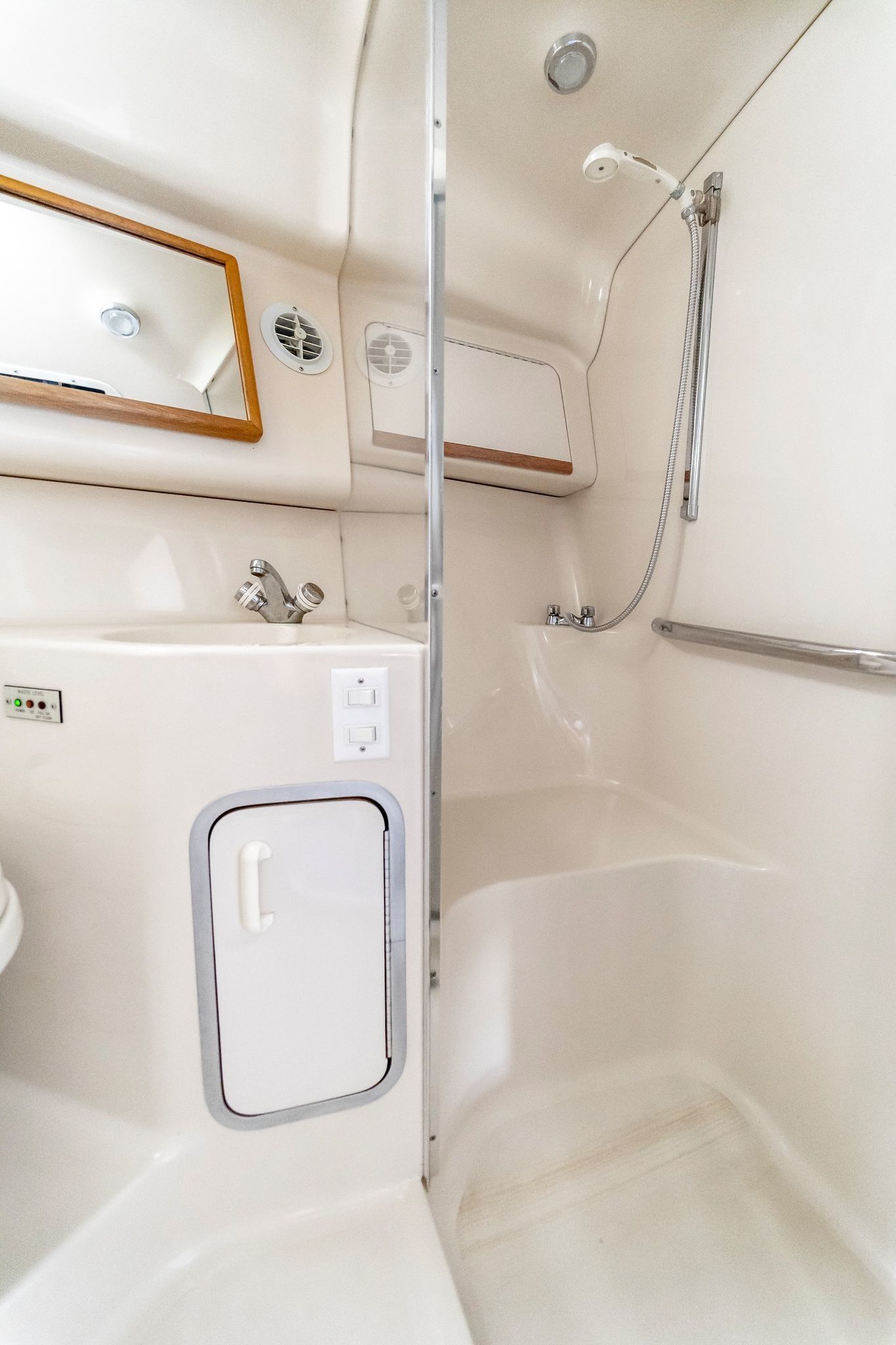 Sea Ray Sundancer 40 | Quest