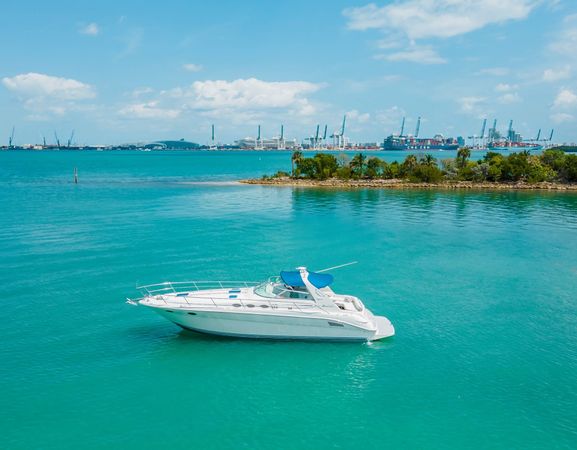 Sea Ray Sundancer 40 | Quest