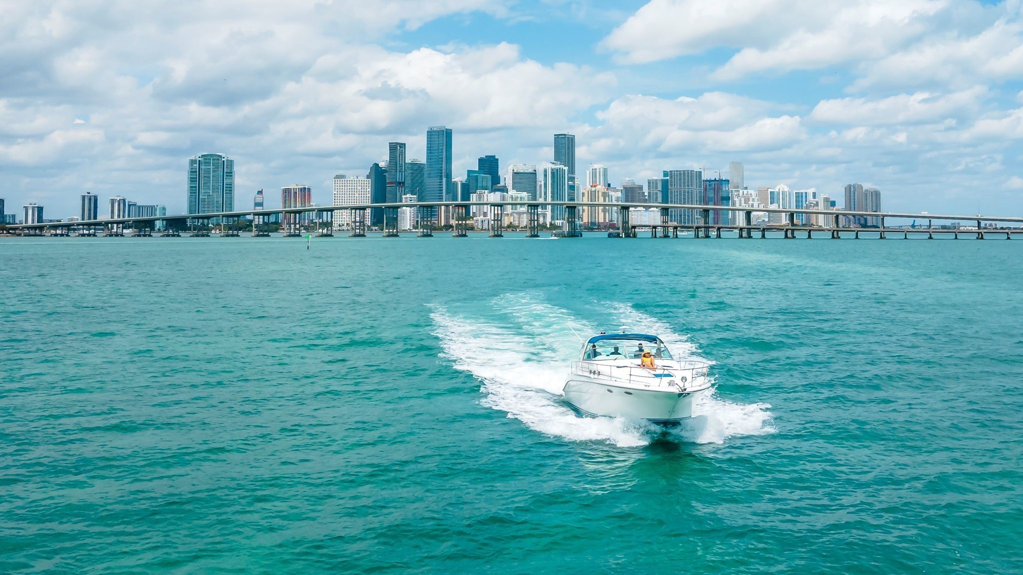 Sea Ray Sundancer 40 | Quest