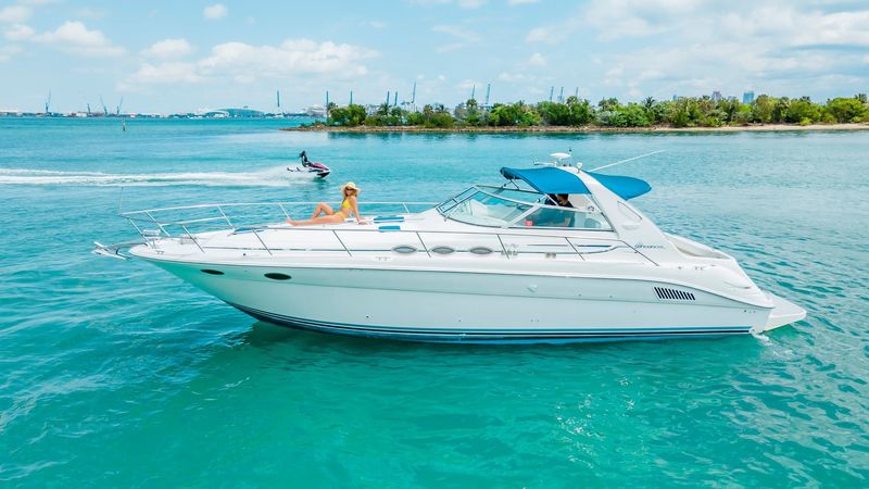 Sea Ray Sundancer 40 | Quest