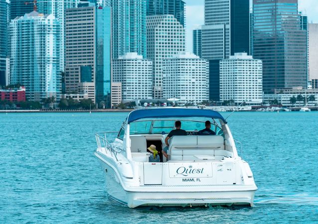 Sea Ray Sundancer 40 | Quest