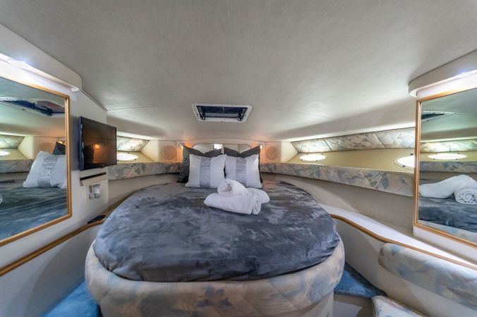 Sea Ray Sundancer 40 | Quest