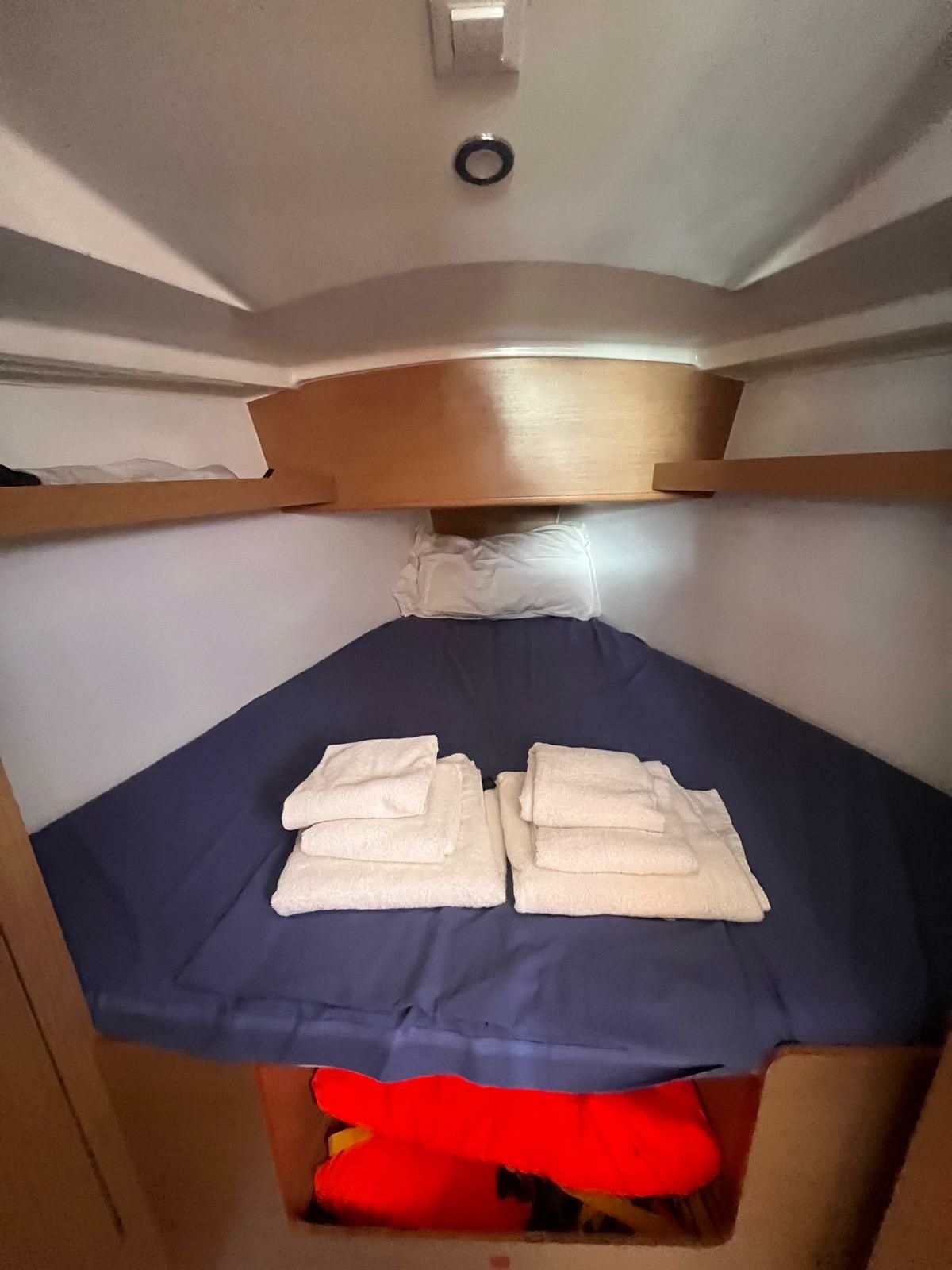 Jeanneau Sun Odyssey 319 | Lazzarone