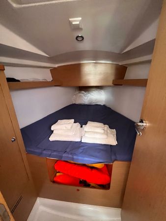 Jeanneau Sun Odyssey 319 | Lazzarone