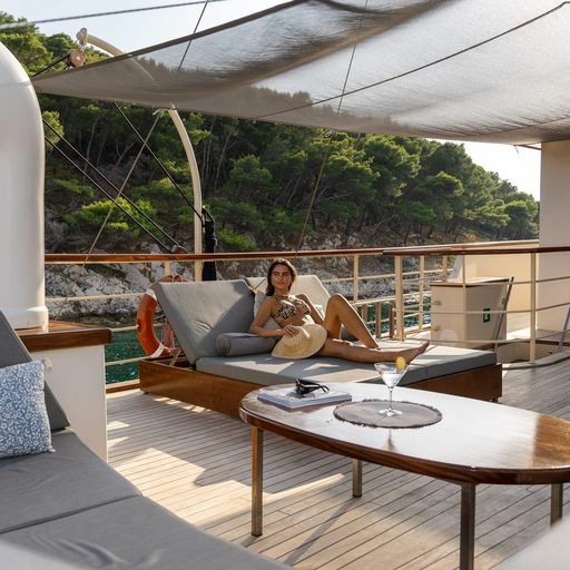 Custom Built 100 | Gallant