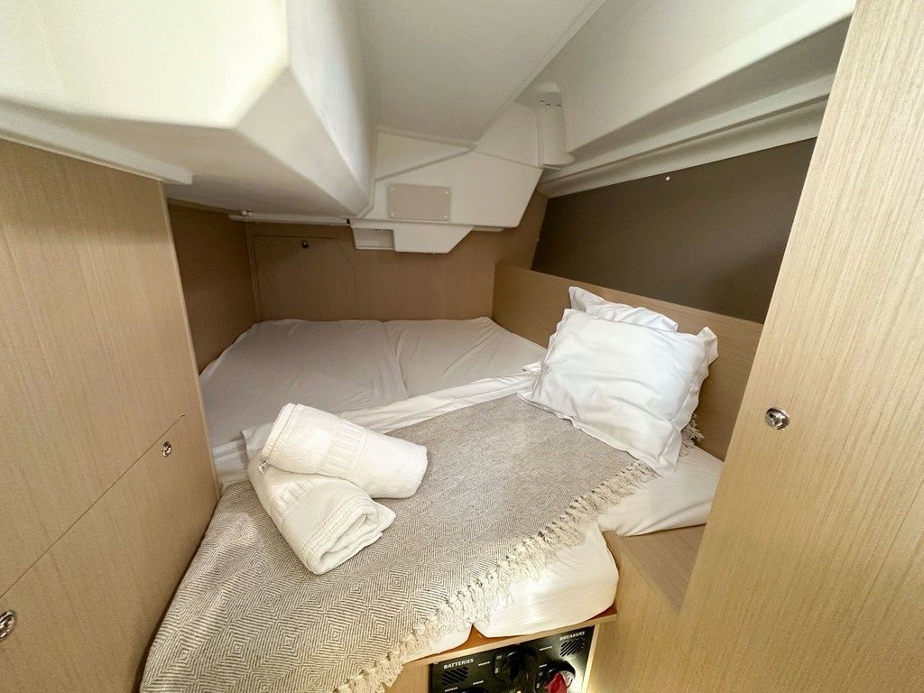 Beneteau Oceanis 38.1 | Vita