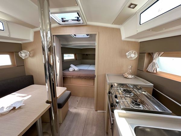 Beneteau Oceanis 38.1 | Vita