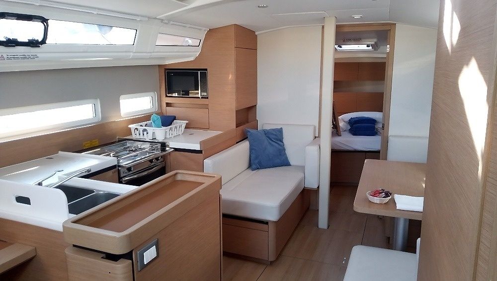 Jeanneau Sun Odyssey 410 | Rocabruna
