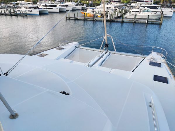 Lagoon 52 F | Askela