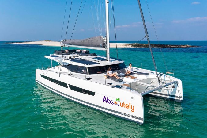 Fountaine Pajot Aura 51 | Absolutely