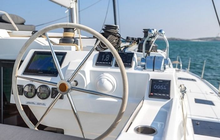 Fountaine Pajot Aura 51 | Absolutely