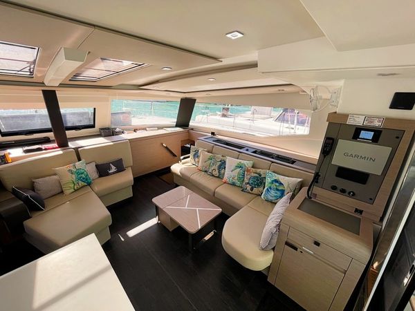 Fountaine Pajot Aura 51 | Absolutely