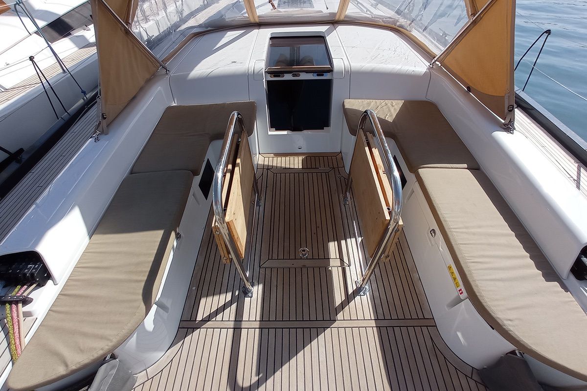 Beneteau First 53 | Silhouette