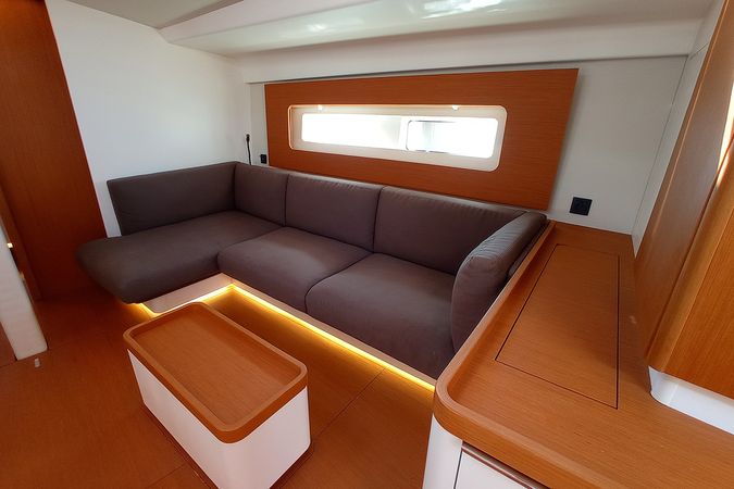Beneteau First 53 | Silhouette