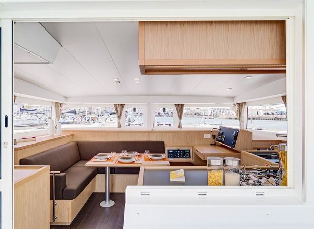 Lagoon 400 S2 | Orion 7