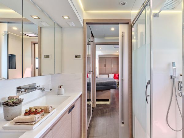 Fountaine Pajot Alegria 67 | Alexandra II