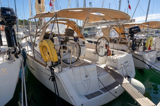 Jeanneau Sun Odyssey 389 | Pewee