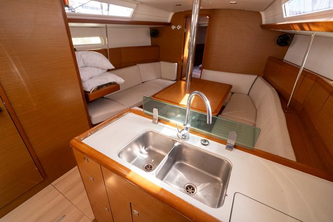 Jeanneau Sun Odyssey 389 | Pewee